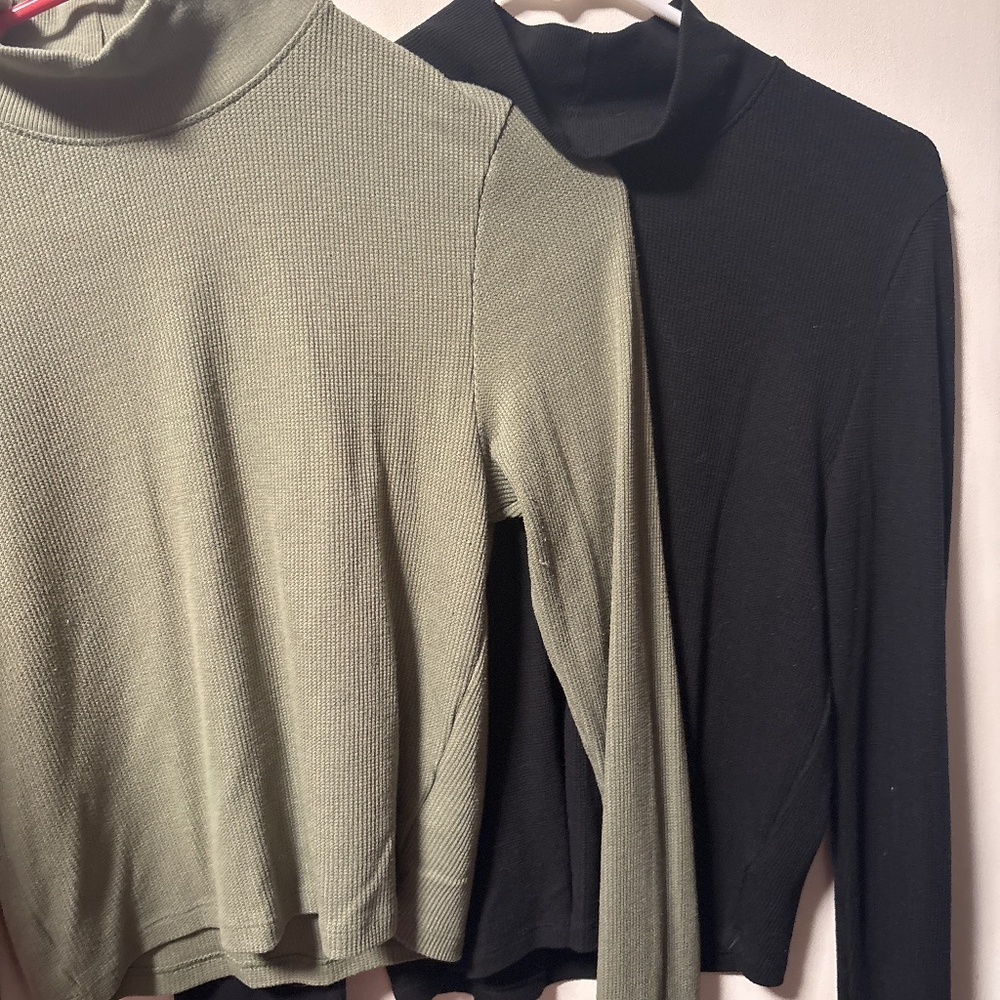 2 American Eagle Tops
